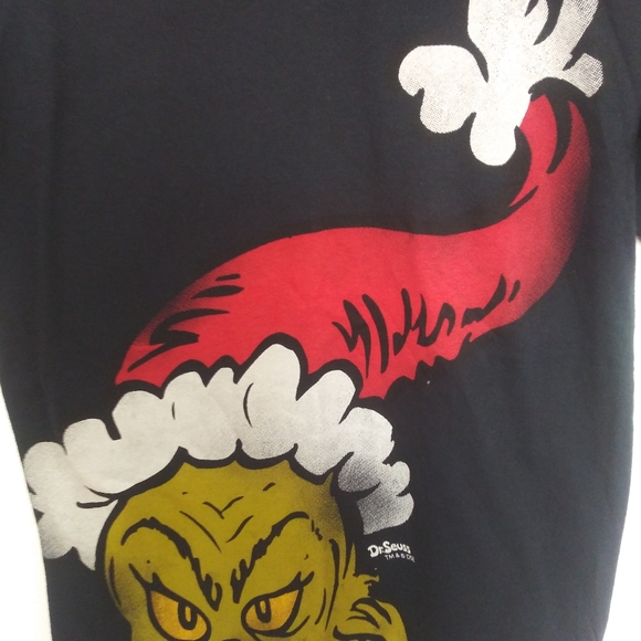 Dr.  Seuss  The Grinch. Black Tee. - Picture 3 of 4